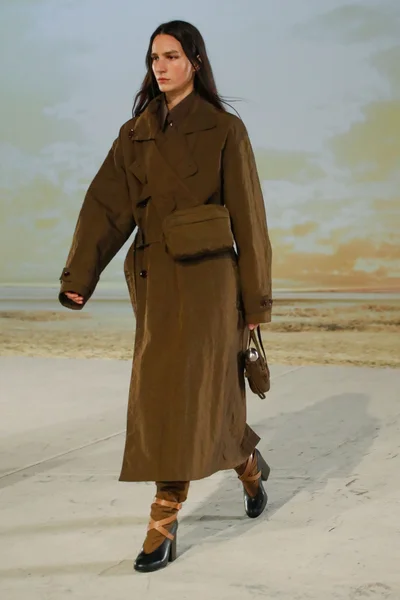 Look 39